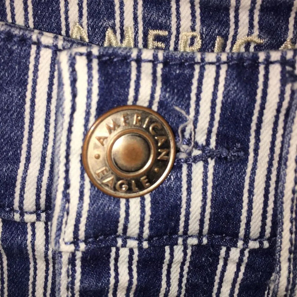 American Eagle Ne(x)t Level Hi-Rise Shortie Denim Shorts Stretch Size 2. - Picture 2 of 14